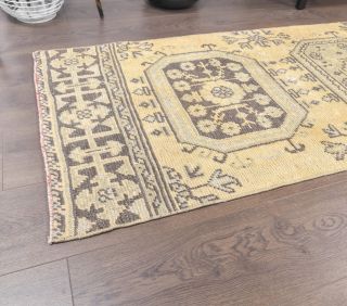 Floral Vintage Runner Rug - Thumbnail