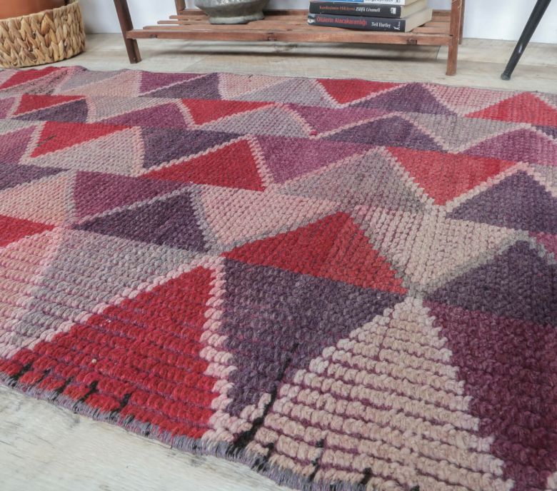 2x5 Vintage Triangular Pink-Lavender Handmade Small Rug