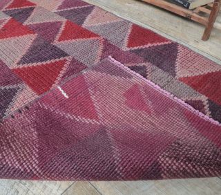 2x5 Vintage Triangular Pink-Lavender Handmade Small Rug - Thumbnail
