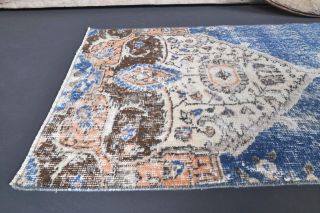 Traditional Vintage Runner Rug - Thumbnail