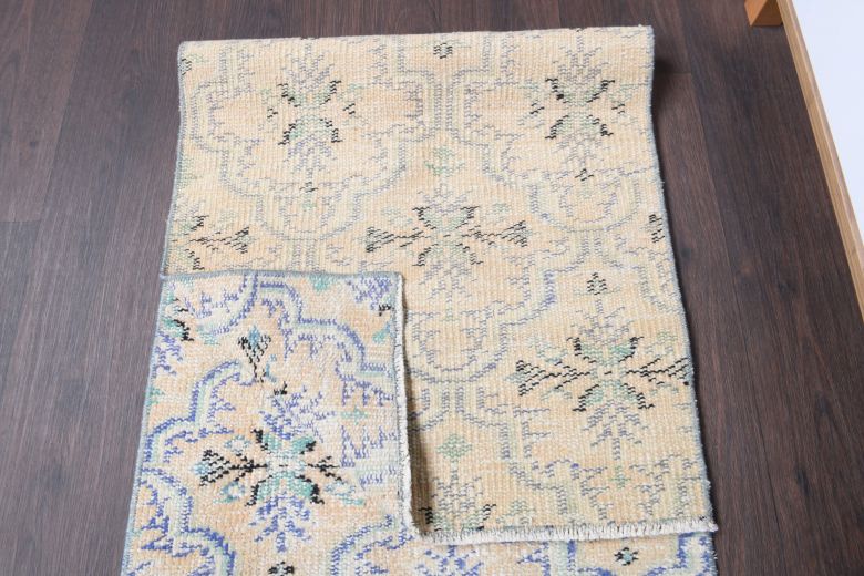 Vintage Anatolian Runner Rug - 29217