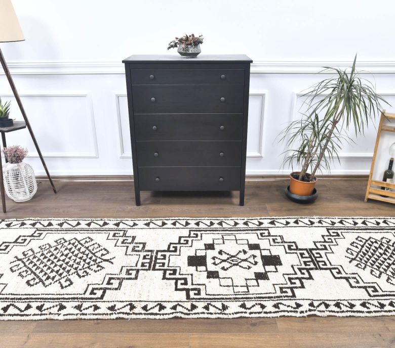 Vintage Runner Rug - 25670