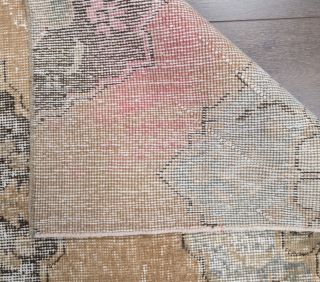 Vintage Beige Runner Rug - Thumbnail