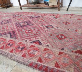 3x11 Vintage Pink Diamond Rug Runner - Thumbnail