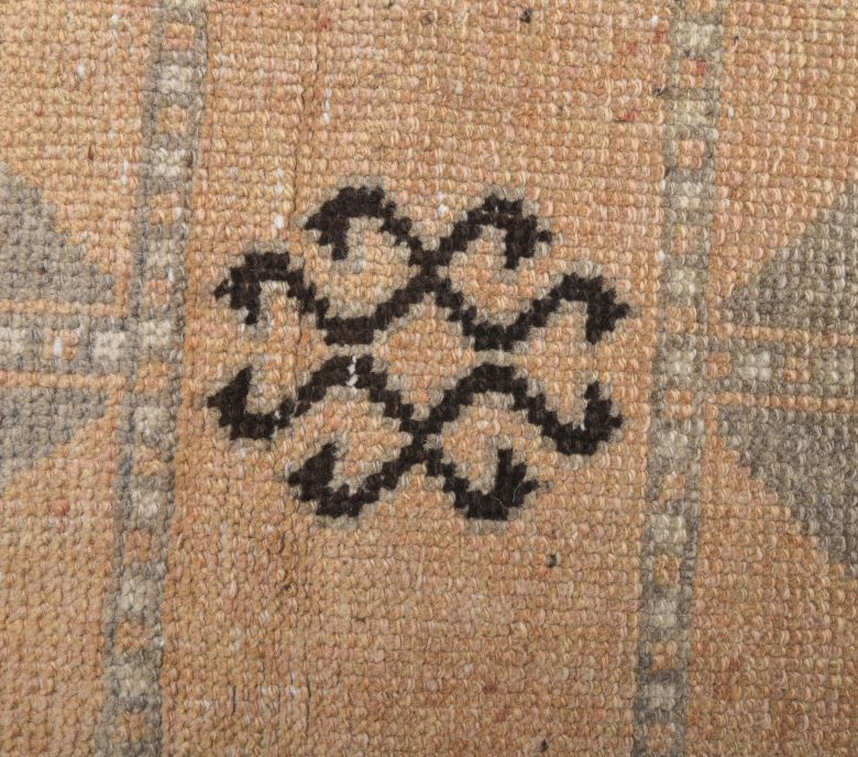 Vintage Runner Rug - 24309