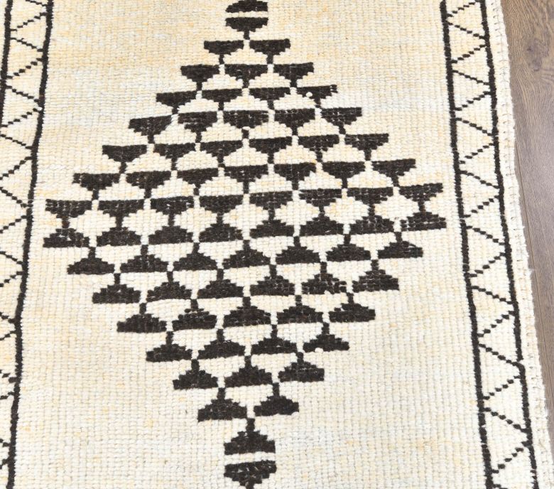 Vintage Runner Rug - 25663