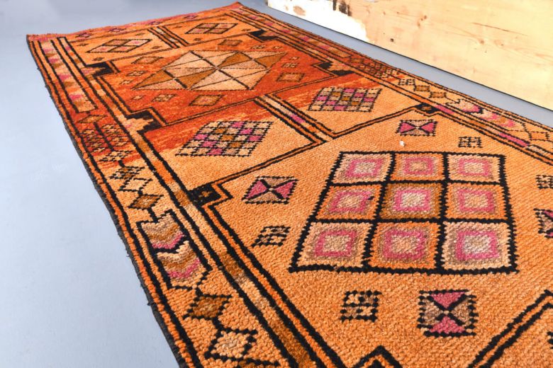 Vintage Runner Rug - 25398