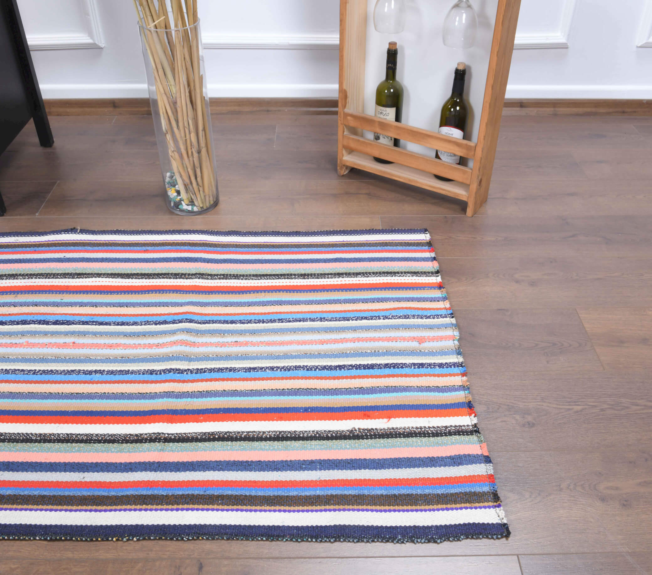 https://www.rugser.com/3x4-vintage-small-rug-6729-bathroom-104809-67-B.jpg