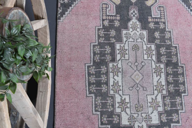 3x7 Wool Antique Accent Rug