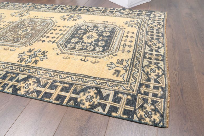 Vintage Runner Rug - 26598