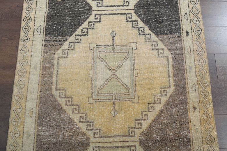 Vintage Runner Rug - 26638