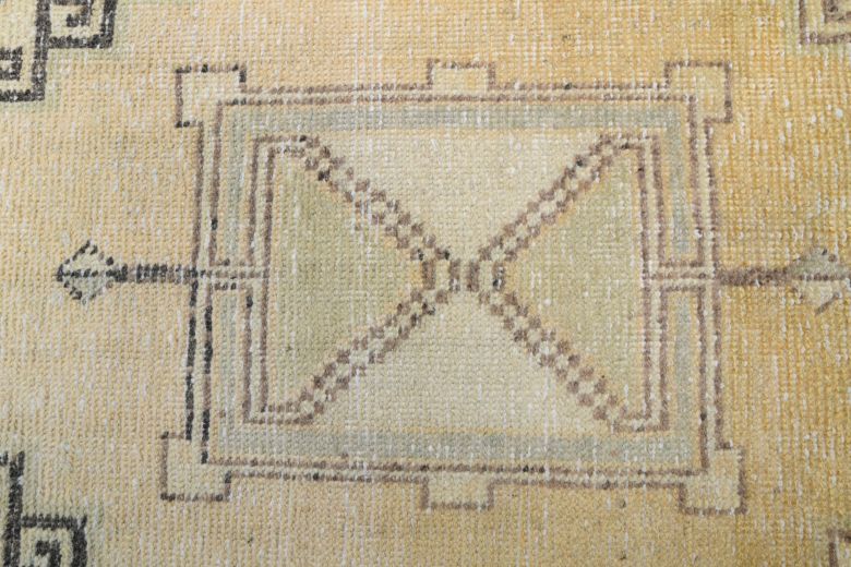 Vintage Runner Rug - 26638