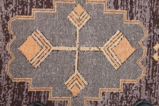 Geometric Vintage Runner Rug - Thumbnail