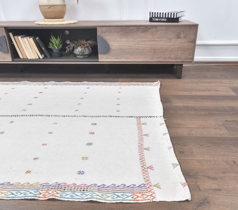 Vintage White Area Rug