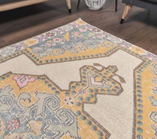 Vintage Area Rug - Thumbnail