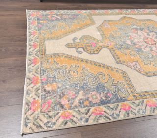 Vintage Area Rug - Thumbnail