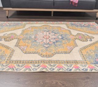 Vintage Area Rug - Thumbnail