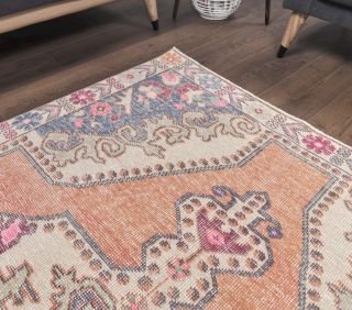 Vintage Area Rug - Thumbnail