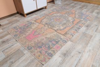 Vintage Area Rug - Thumbnail