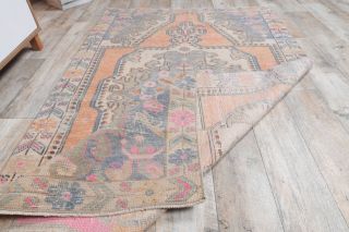 Vintage Area Rug - Thumbnail