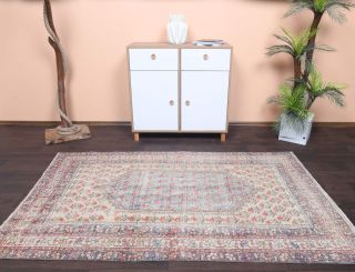 Vintage Area Rug - Thumbnail