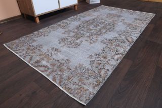 Vintage Area Rug - Thumbnail