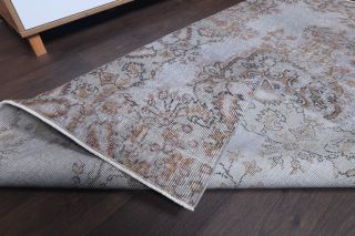 Vintage Area Rug - Thumbnail