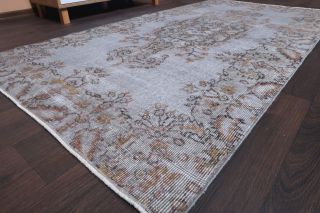 Vintage Area Rug - Thumbnail