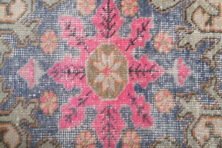 Vintage Area Rug - Thumbnail