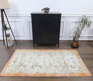 Vintage Throw Nursery Rug - Thumbnail