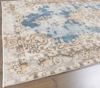 Vintage Area Rug - Thumbnail