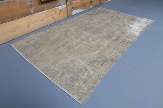 Vintage Area Rug - Thumbnail