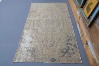 Vintage Area Rug - Thumbnail