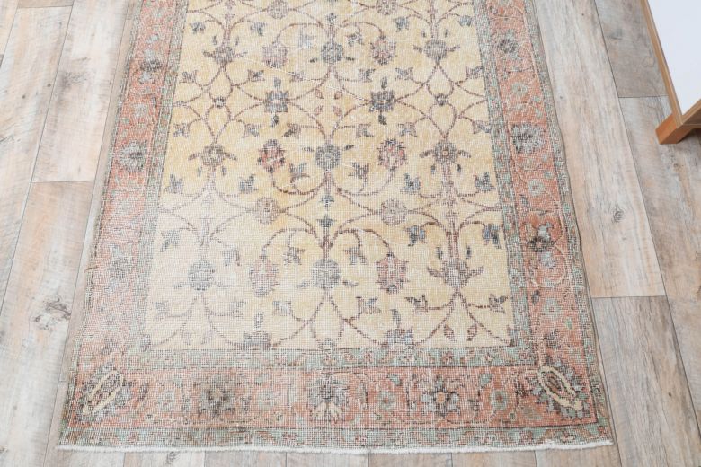 Vintage Floral Area Rug