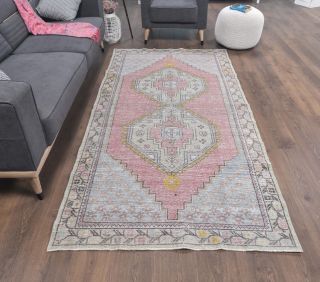 Vintage Area Rug - Thumbnail