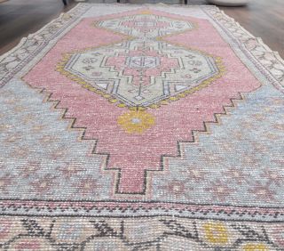 Vintage Area Rug - Thumbnail