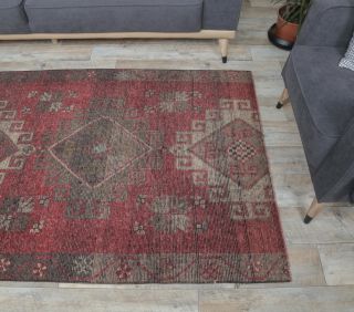 4x8 Vintage Handmade Red Diamond Area Rug - Thumbnail