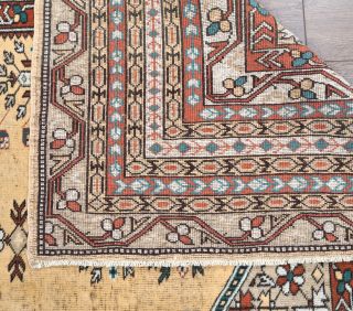 Vintage Area Rug - Thumbnail