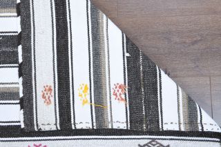 5x8 Handmade Vintage Area Rug - Thumbnail