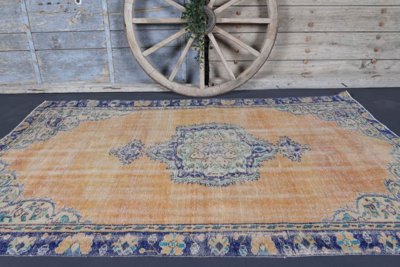 5x8 Handmade Vintage Anatolian Area Rug