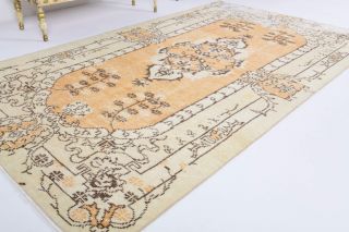 Vintage Area Rug - Thumbnail