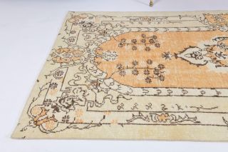 Vintage Area Rug - Thumbnail