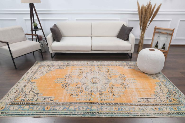 5x9 Handmade Vintage Anatolian Area Rug