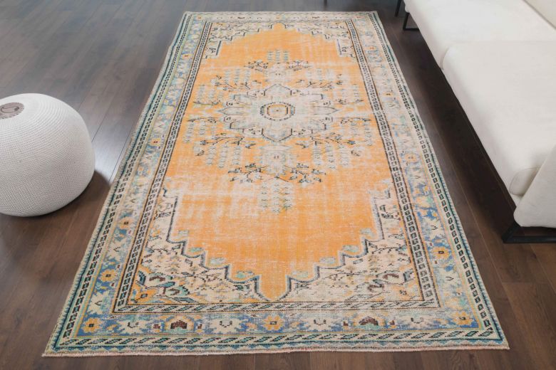 5x9 Handmade Vintage Anatolian Area Rug