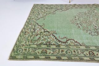 Vintage Area Rug - Thumbnail