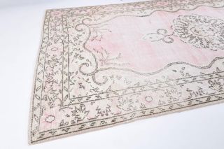 Vintage Area Rug - Thumbnail