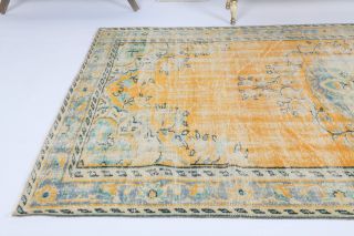 5x9 Ft - Vintage Area Rug - Thumbnail