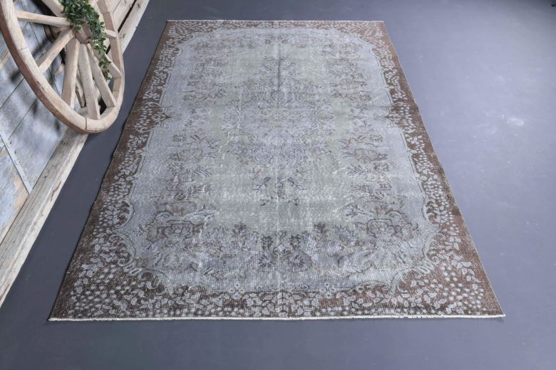 6x10 Handmade Vintage Anatolian Area Rug