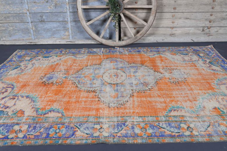 6x10 Handmade Vintage Anatolian Area Rug