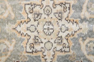 Vintage Medium Area Rug - Thumbnail